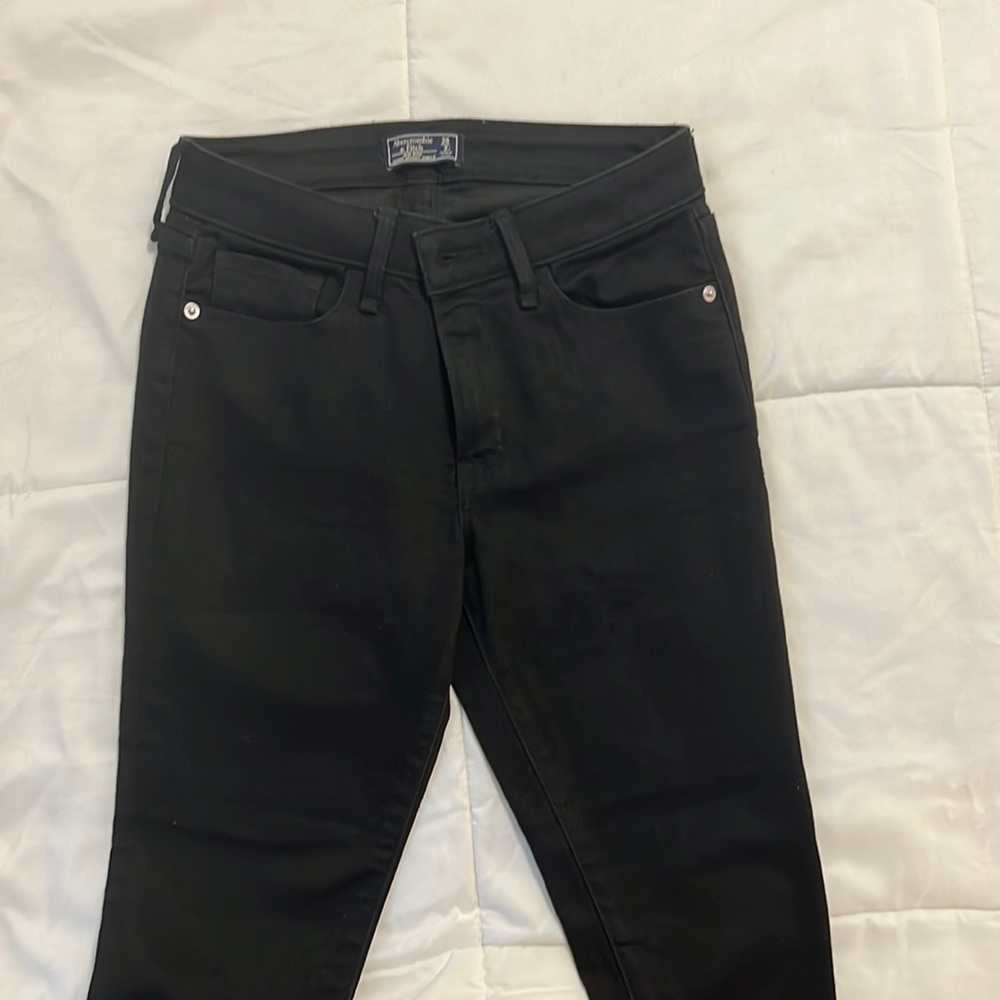Mid rise A&F black jeans